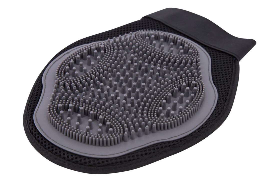 Play On Grooming Glove